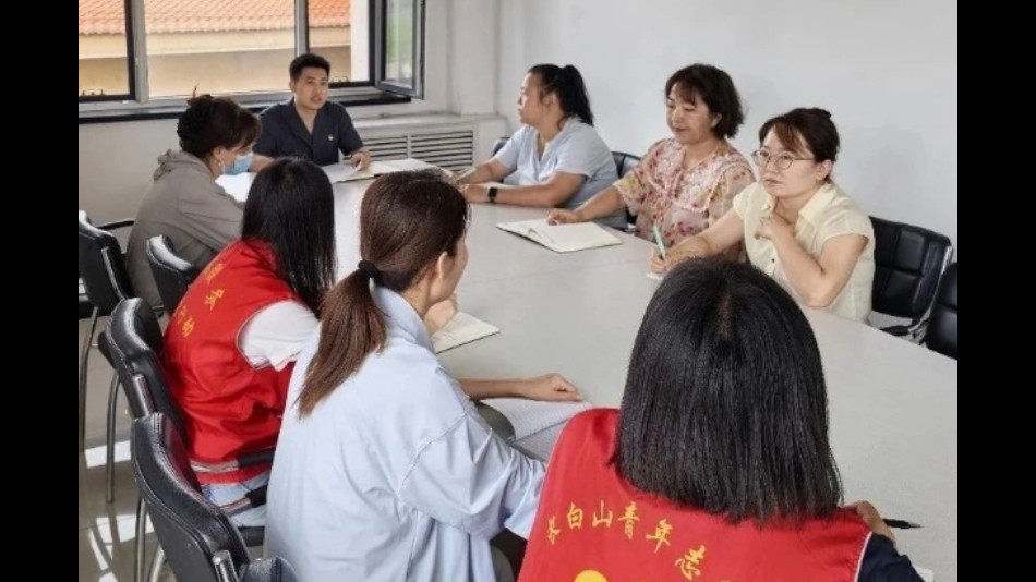 吉林安图法院：“党建+网格”进社区 “红领枫桥”暖民心