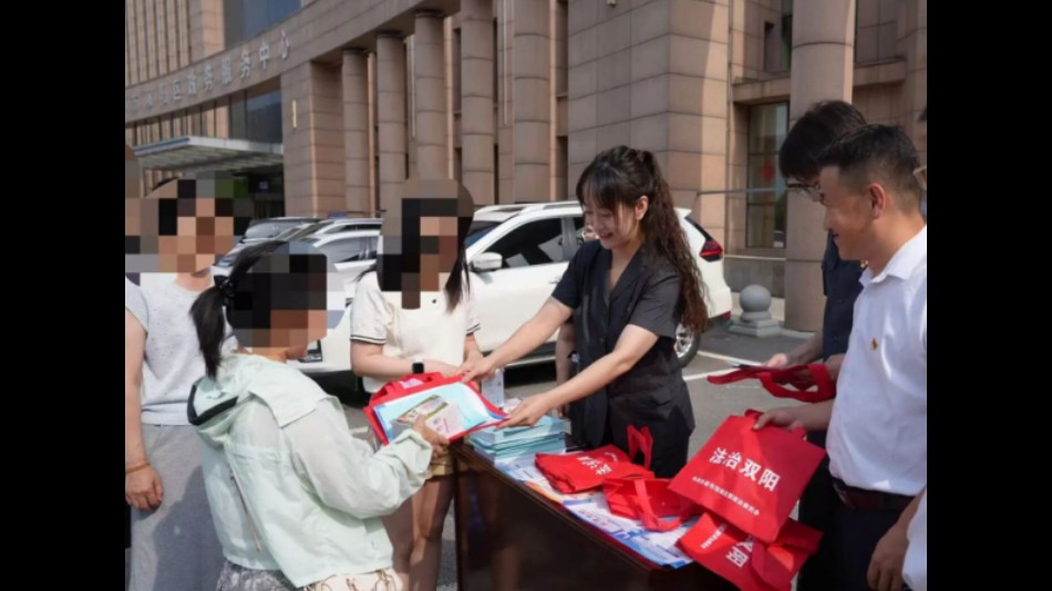 党建引领诉调融合 多元化解矛盾纠纷——吉林双阳法院第三党支部联合区综治中心开展庆“七一”座谈暨普法活动