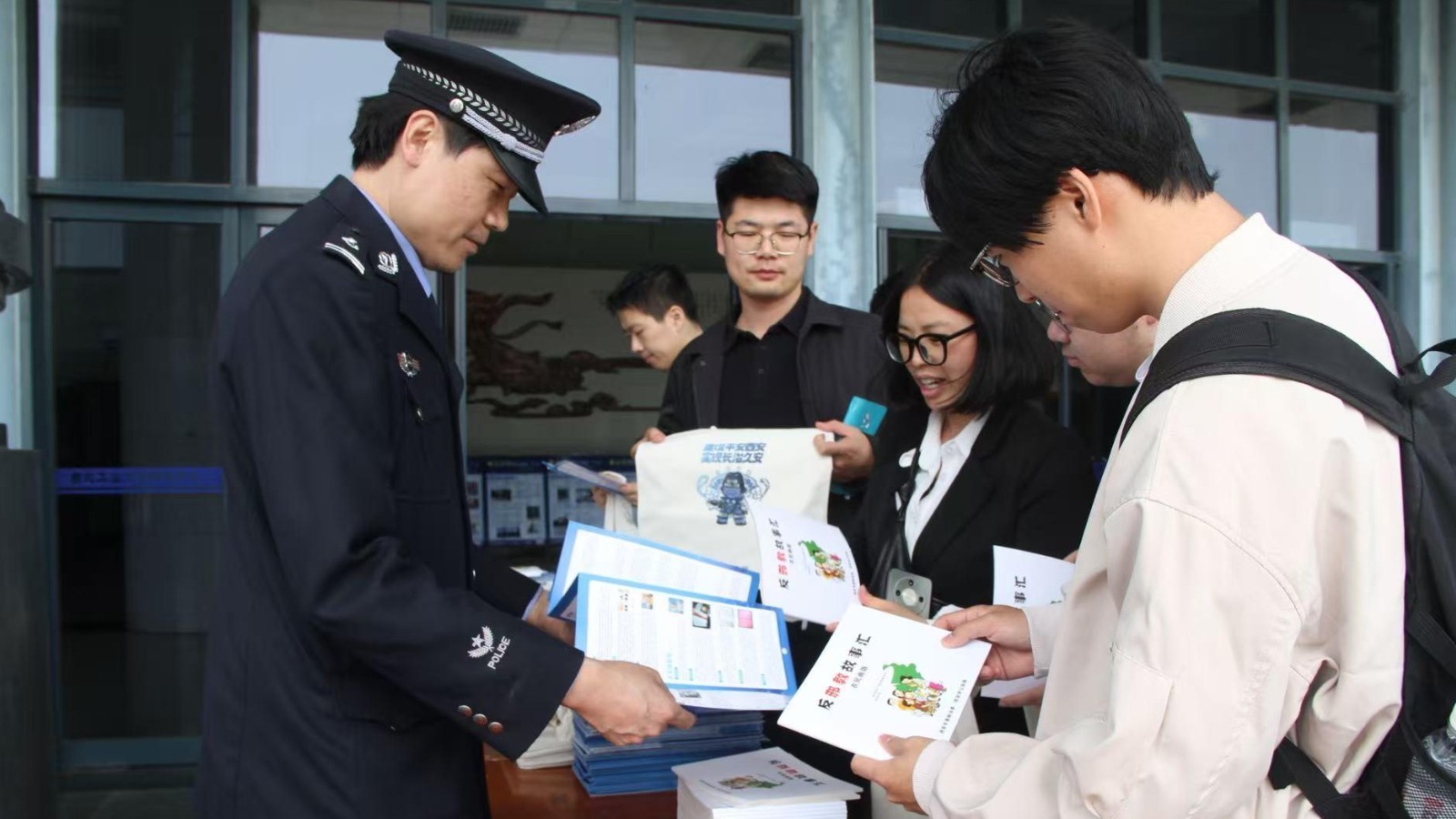 陕西启动反邪教警示教育“四进一展播”系列宣传活动