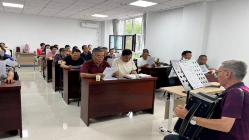 银川市兴庆区观湖社区：退休党员领唱好声音 社区合唱奏响幸福曲