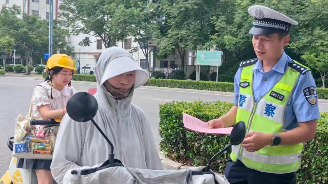 走村串户讲安全 筑牢乡村平安路
