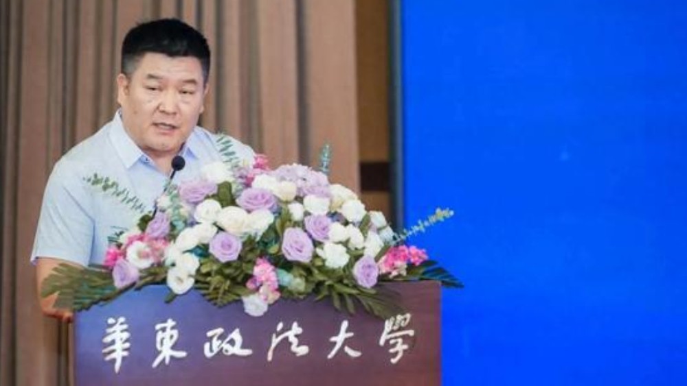 文心铸法理，锐思破商局