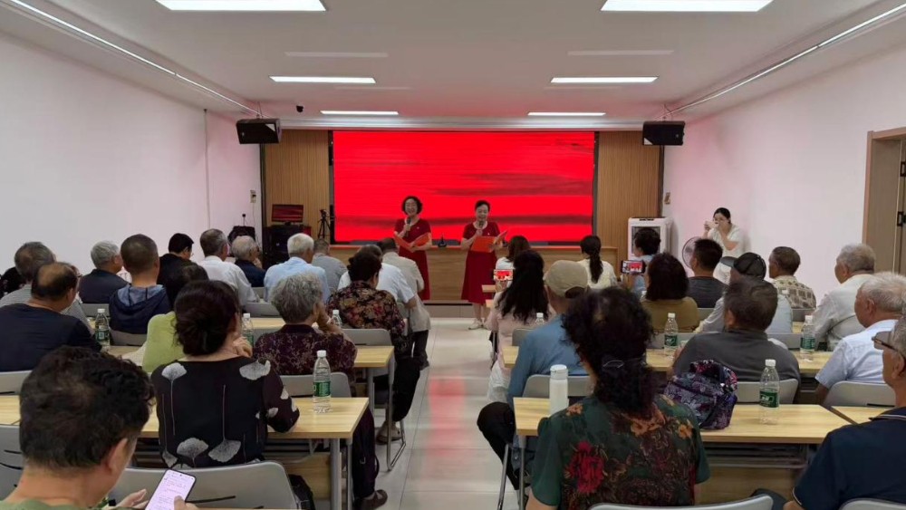 吴忠市利通区金花园社区：红色剪纸映初心 薪火相传庆华诞