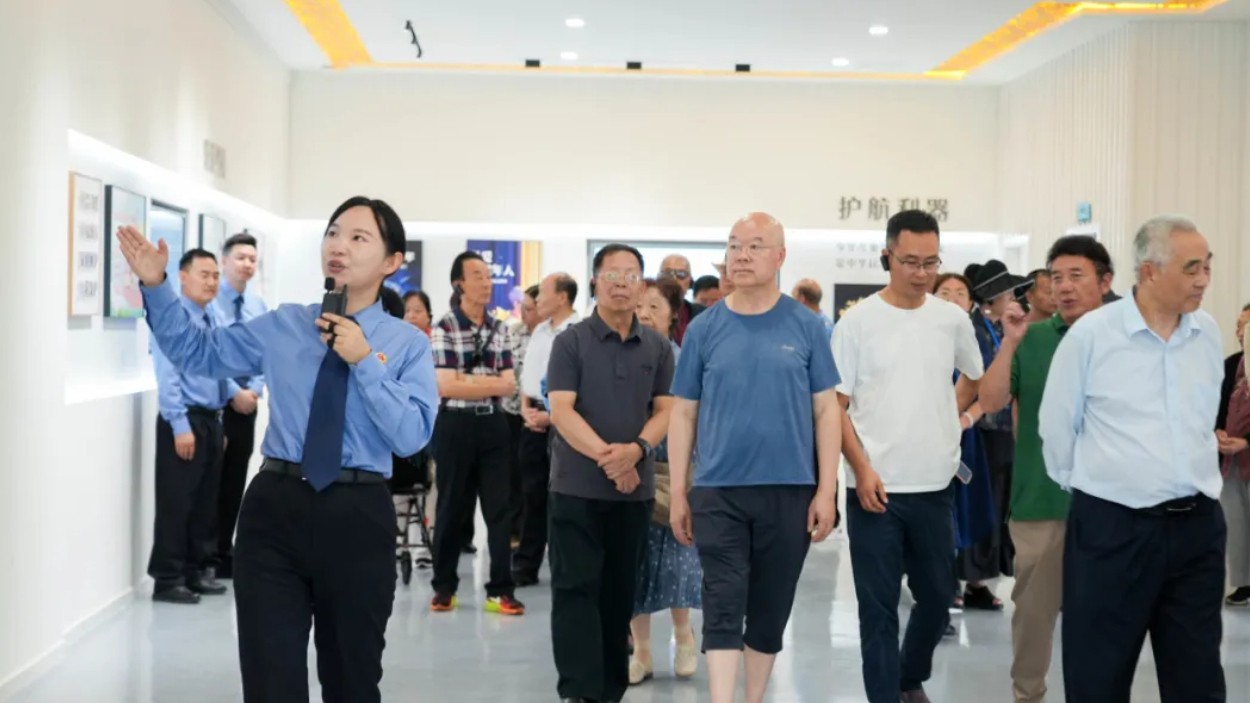 四川阿坝州离退休干部走进茂县检察院调研关心下一代法治教育品牌创建工作