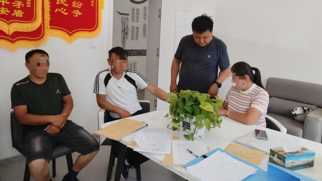 口头买卖欠款拖久难追？新疆托里县“忆·海瑞”调解室依法化积怨解民忧