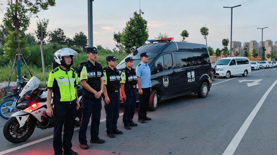 河南省南阳市桐柏县公安局：“四警+城管”模式守护夜市“烟火气”