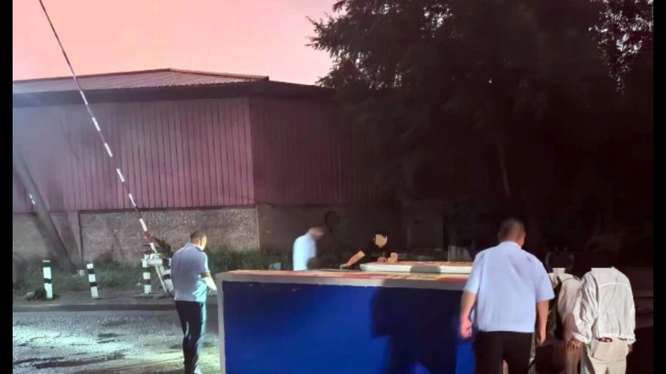 吉林扶余公安三岔河派出所：雨夜巡逻遇险情 民警援手暖民心
