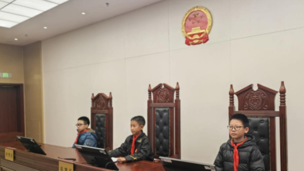 银川市金凤区世悦社区：法治护航老少群体 暖心服务新业小哥