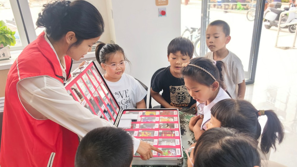 银川市金凤区锦绣苑社区：小小“搭子”共筑防毒墙 解锁暑期禁毒新课堂