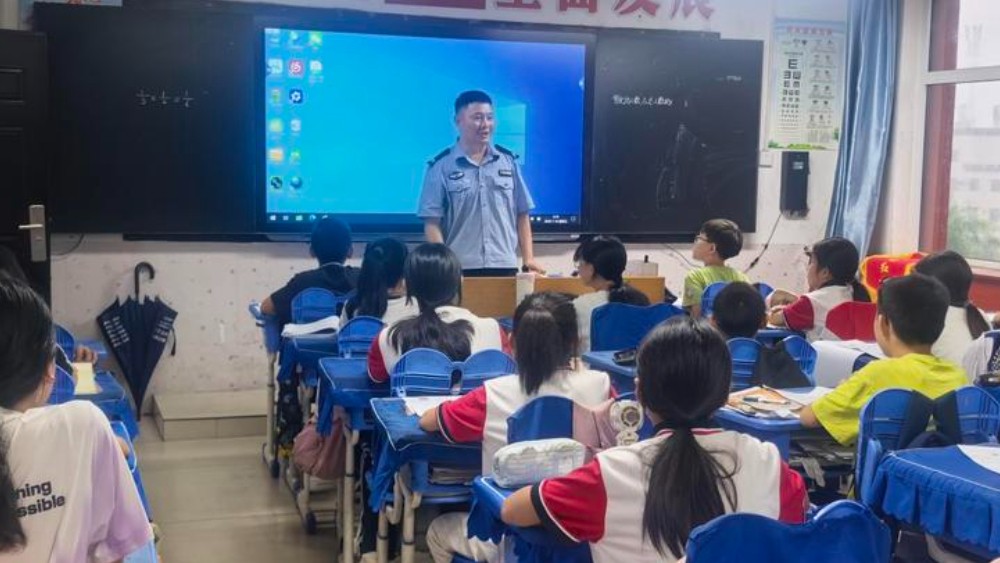 暑期防溺水安全宣讲进校园筑牢少年平安防护墙