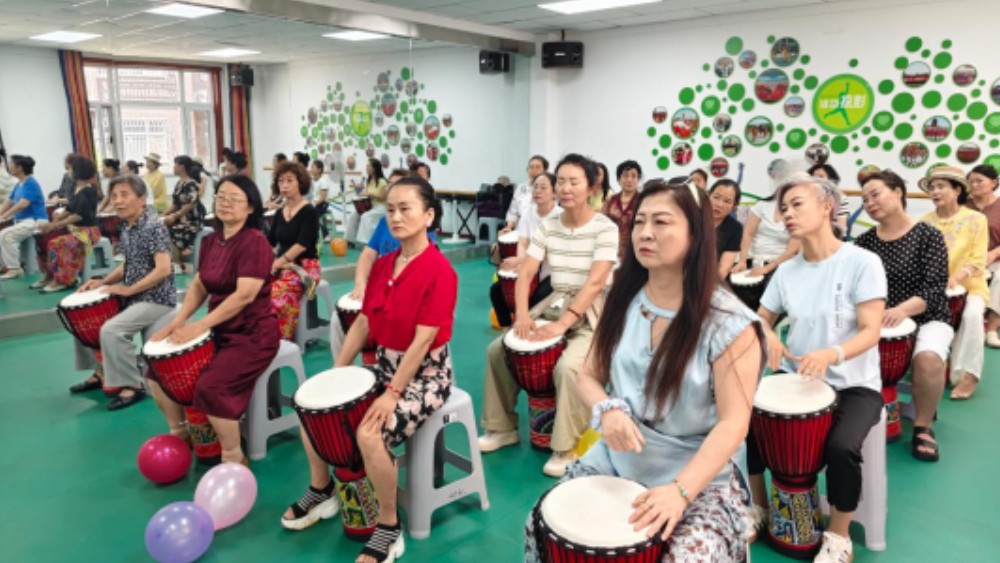 吴忠市利通区材机社区：敲响非洲鼓 乐奏和谐曲