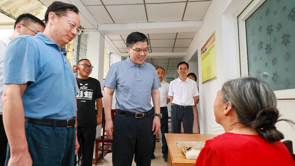 左永祥宣讲四川省委十二届九次全会精神并调研防汛减灾和地质灾害防治工作