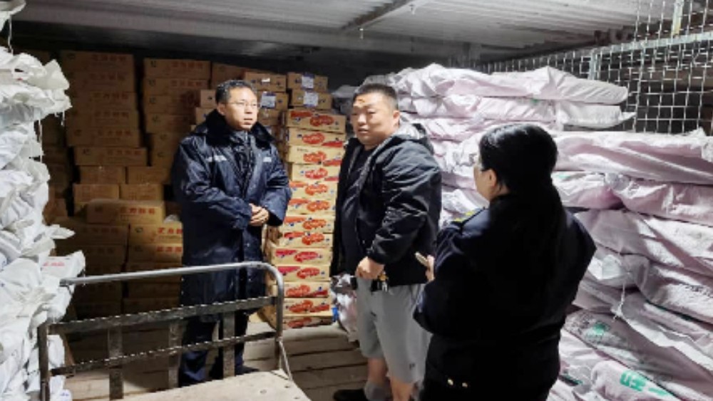 太原市场监管联合公安突击检查冷库筑牢食品安全仓储防线