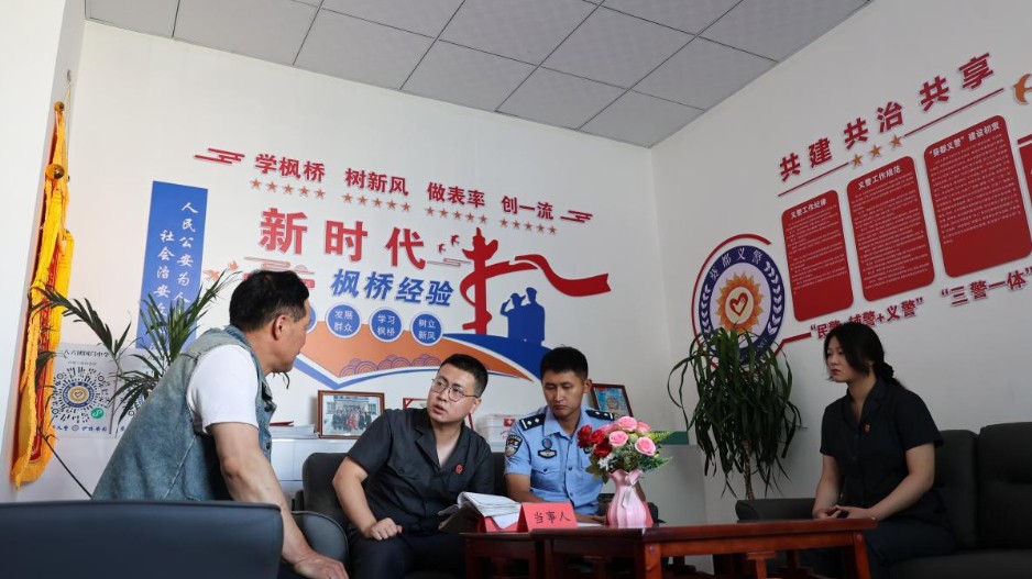 警法联动听民声 普法服务暖民心