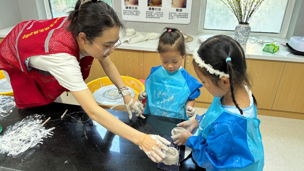 银川市兴庆区泰和社区：巧手筑童趣 手工润童心