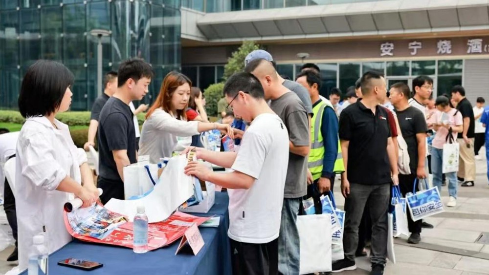宜宾市多维推进应急普法提质增效