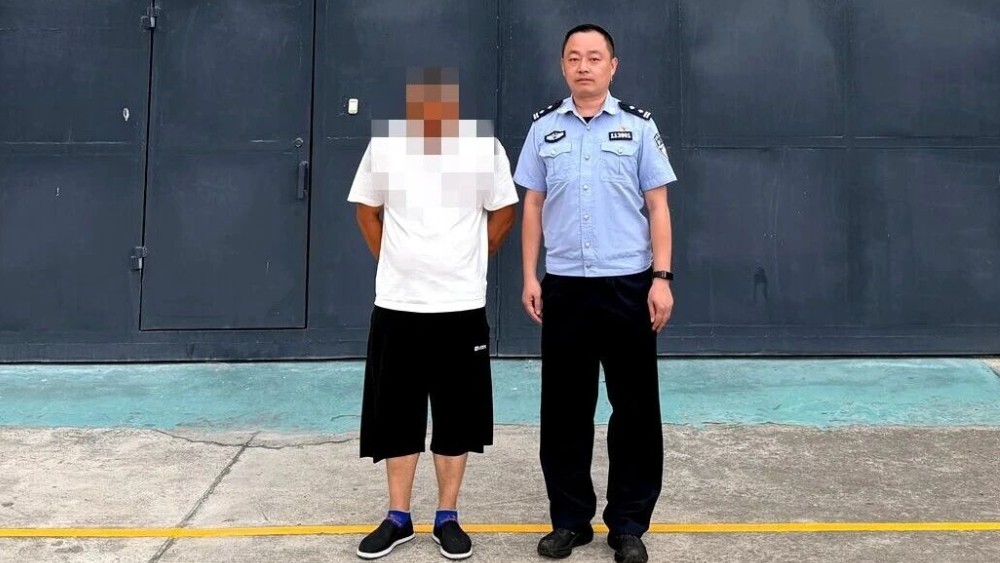 违规翻山进入景区揽客，一男子被行政拘留