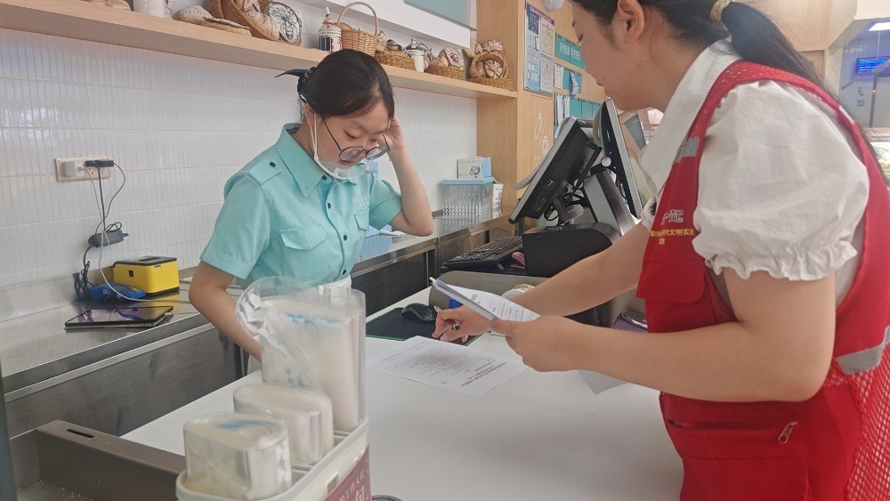银川市兴庆区泰和社区：排查食品经营门店 筑牢食品安全防线