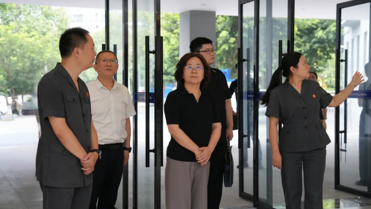 最高院第五巡回法庭调研绵阳盐亭县法院“脱薄”工作