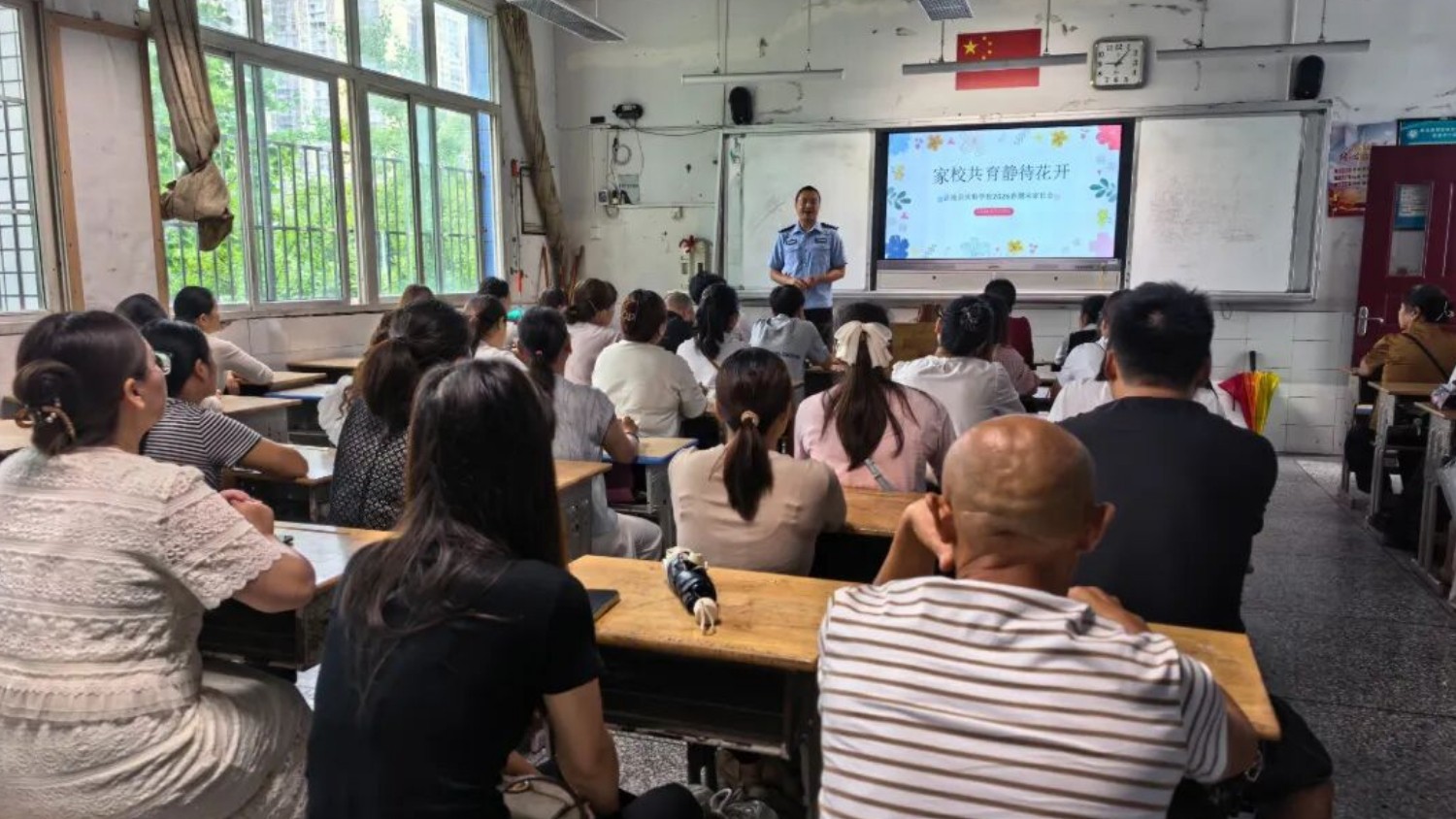 暑假开篇，法治先行！“大人”专属法治课守护孩子平安一“夏”