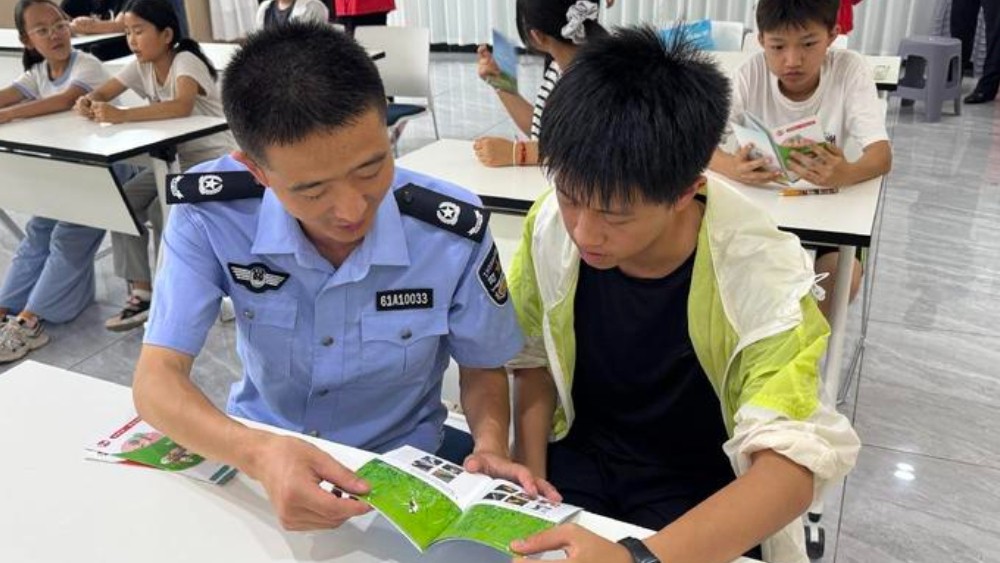 高陵区司法局鹿苑司法所联合多部门开展未成年人法治实践活动