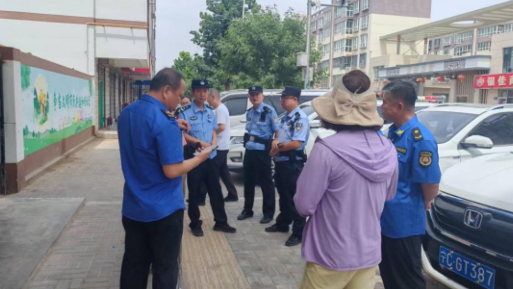青铜峡市北苑社区：多方联动解纠纷 文明养犬促和谐