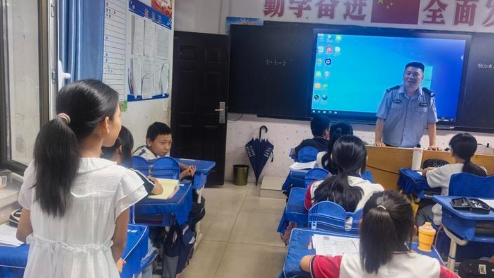 聚力攻坚护盛夏 打防同步守平安