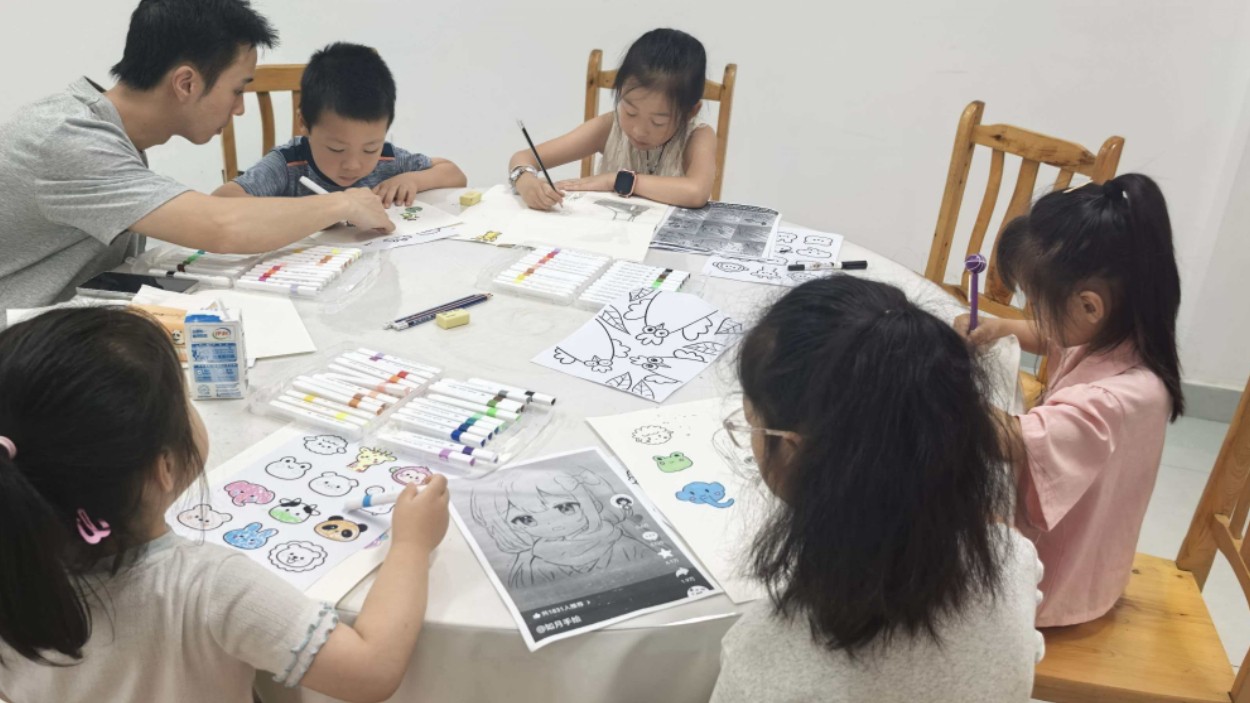 四川大竹县：暑期托管精准服务 有效化解职工难题