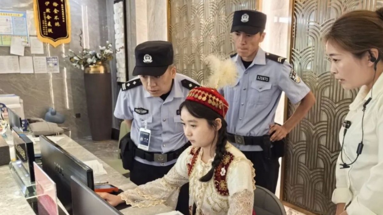 新疆特克斯县公安局：深耕服务暖企赋能 优化涉外接待环境