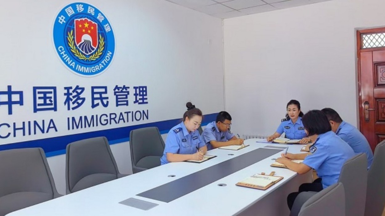 新疆奎屯市公安局：坚持“四维发力”推动出入境政务服务提档升级