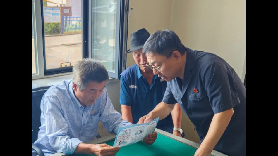 吉林和龙法院：普法再入村 现场解疑问