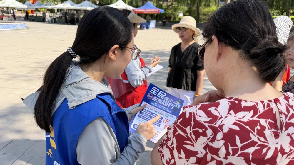 银川市金凤区景湖社区：老乡集市进社区 惠农便民暖人心