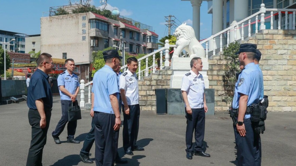 最高人民法院政治部司法警察管理局局长郭玺检查指导彭山区人民法院司法警务安全工作
