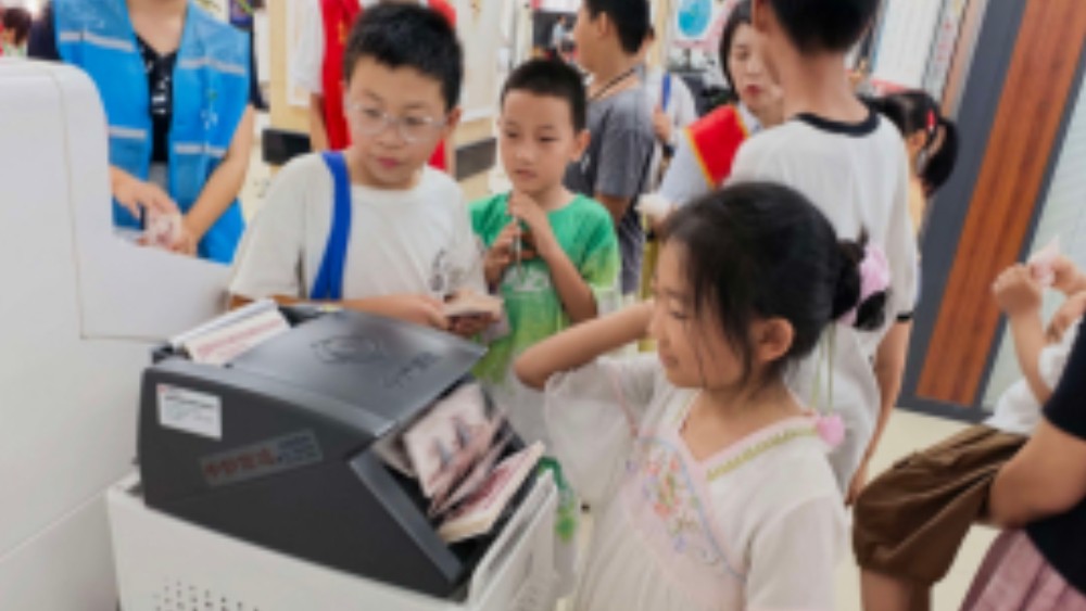 银川市兴庆区山河湾社区：沉浸体验银行职业 点亮少年金融梦想