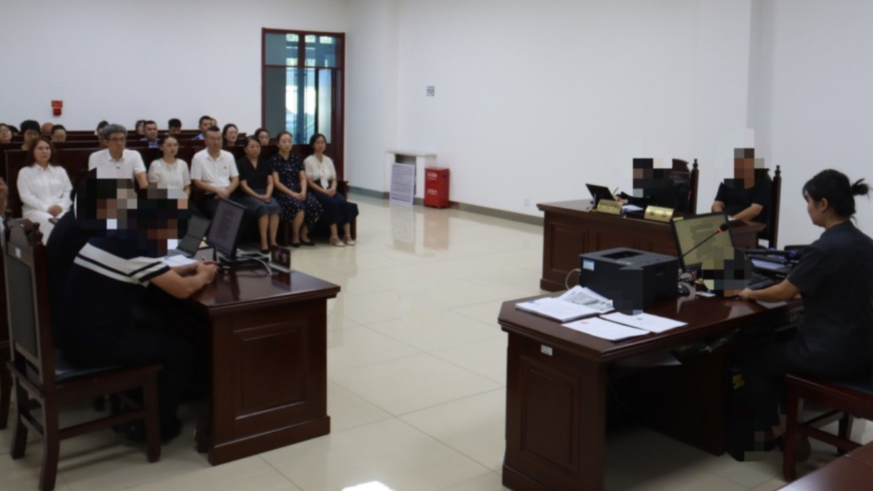 新疆霍尔果斯市人民法院：庭审观摩规范执法行为，提升执法能力