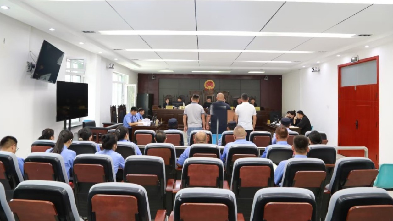 非法猎杀鹅喉羚！新疆托里县人民法院公开审理首例刑事附带民事公益诉讼案
