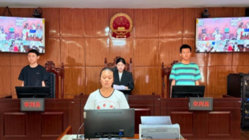 石嘴山市大武口区蓝山社区：沉浸庭审识骗局 法治护航少年行