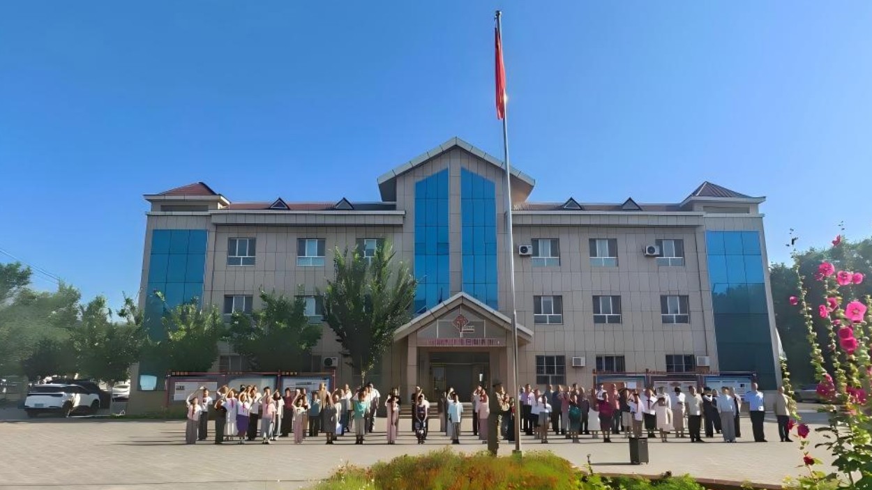 新疆生产建设兵团六运湖农场：构建“三向发力”普法模式 奏响基层治理法治乐章