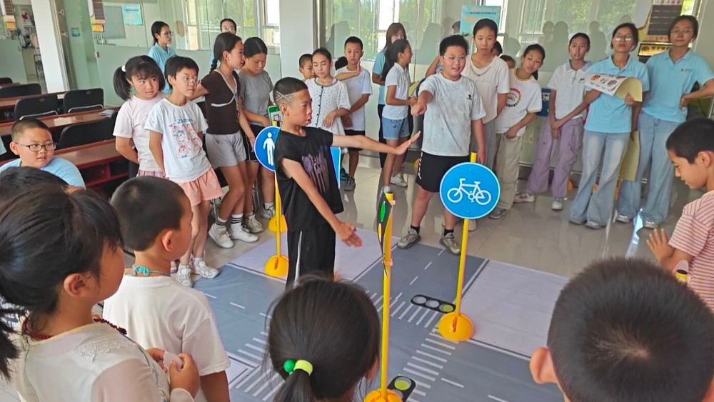 实景模拟沉浸体验 社校联动筑牢防线