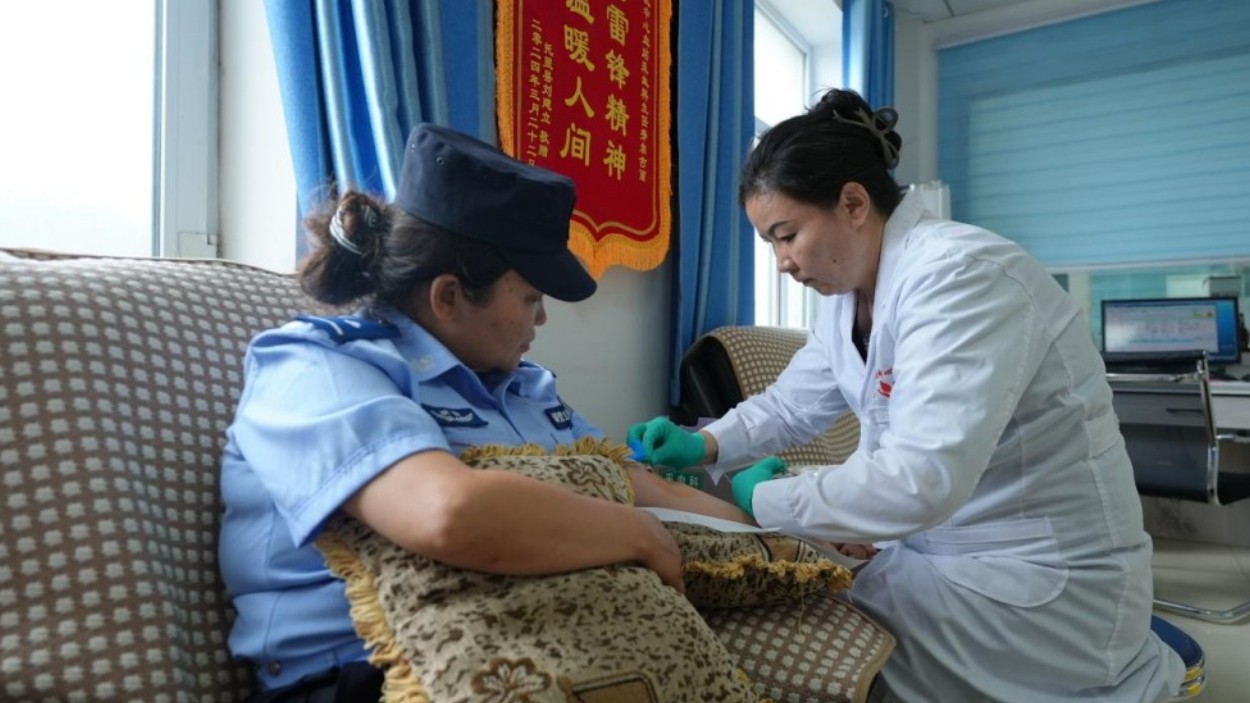 26分钟的生命奔赴！新疆裕民县公安局“熊猫血”女辅警用热血践行“人民至上”