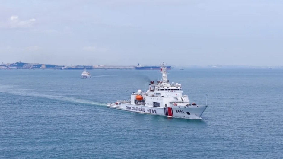 中国海警舰艇编队起航赴北太平洋开展公海渔业执法巡航