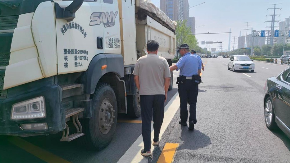 严管严查不松懈！济南交警全力清除夏季客货运输交通安全隐患