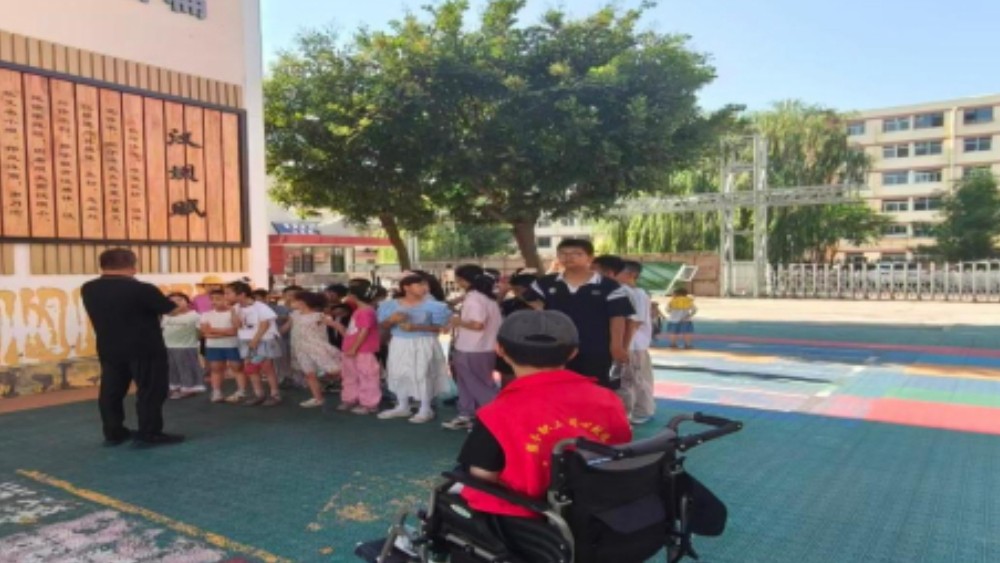 青铜峡市银河社区：返乡学子践行志愿初心 特殊守护点亮童年梦想