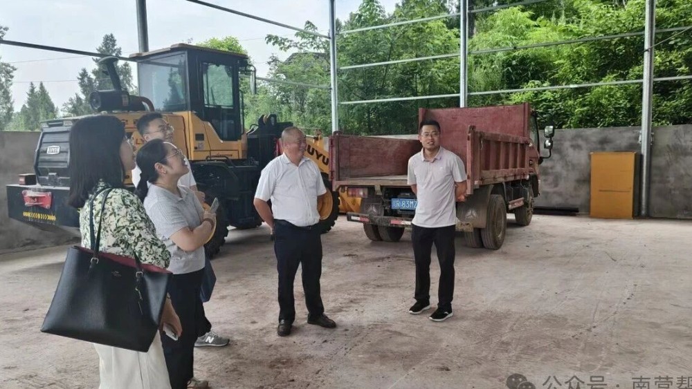 扎根基层一线 实干履职担当 ——记营山县骆市镇挂职干部许艳梅