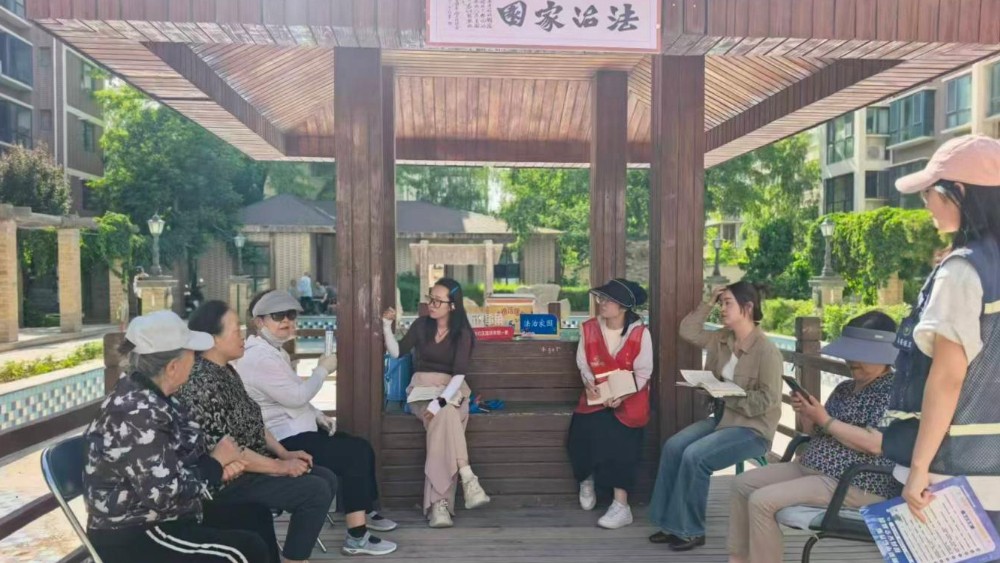 银川市金凤区清馨苑社区：设立议事“小角落” 撬动治理“大格局”