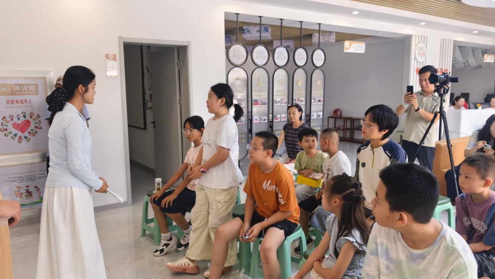 银川市金凤区锦绣苑社区：“小巷管家”搭子营 护航青春“E”路行