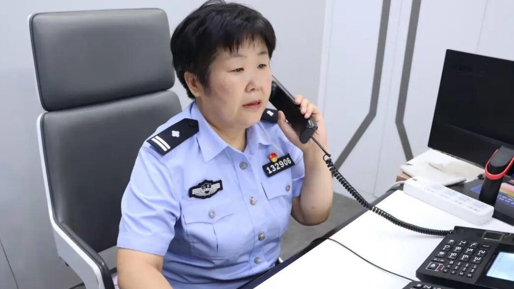 买个晚饭顺手保住40万！德州女警下班路上“多管闲事”，意外揪出骗局！
