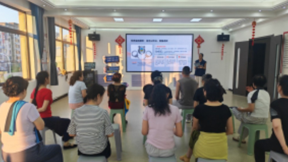 银川市金凤区海珀兰轩社区：以舞为媒聚邻里 温情借课普法筑反诈防线