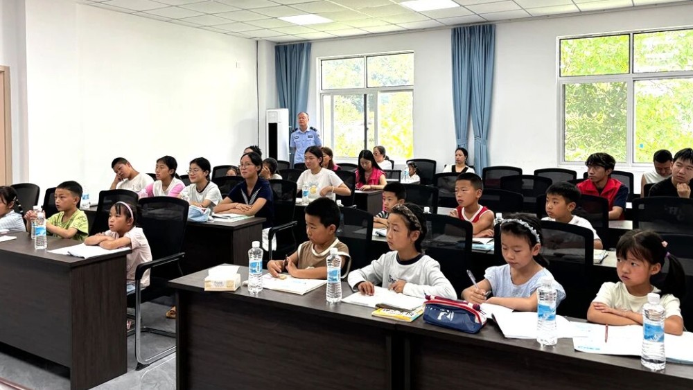 九寨沟：派出所暑期安全课 护航青少年平安假期