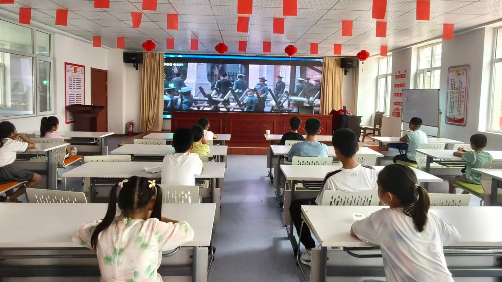 青铜峡市唐源社区：光影润童心 丹青绘团结